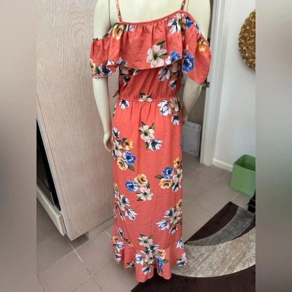 HINT OF BLUSH CORAL FLORAL PRINT OFF THE SHOULDER FAUX WRAP RUFFLE MAXI DRESS L - Picture 5 of 16